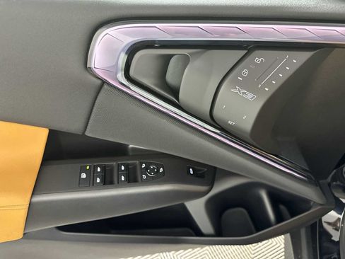 New 2025 BMW X3 xDrive30i w/ Premium Package image 13