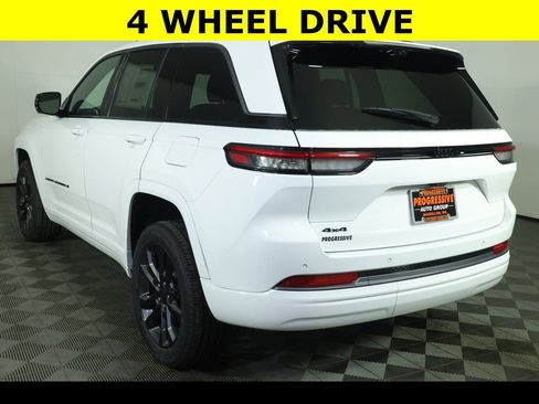 New 2026 Jeep Grand Cherokee Limited AWD/4WD image 8