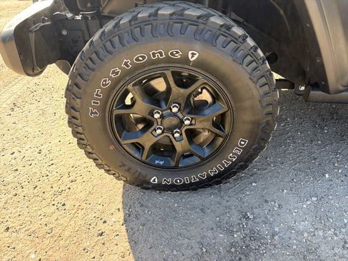 Used 2021 Jeep Wrangler Sport AWD/4WD image 31
