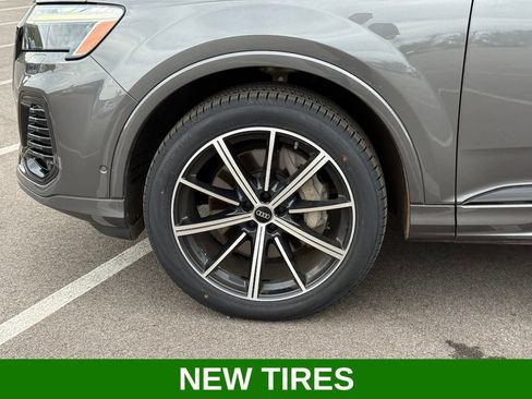 Used 2025 Audi Q7 2.0T Premium Plus w/ Premium Plus Package AWD/4WD image 12