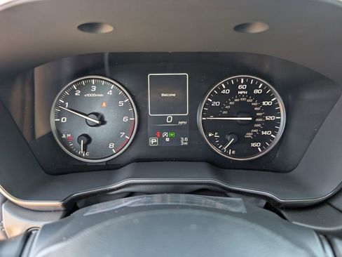 New 2025 Subaru Outback Limited image 17