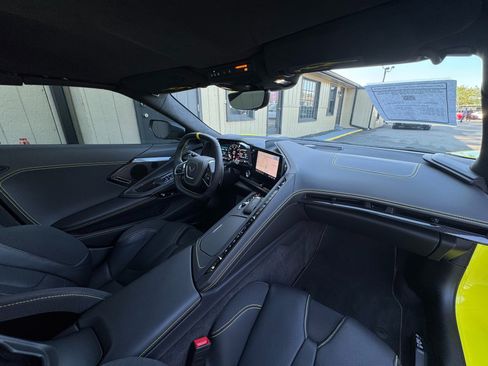 Used 2023 Chevrolet Corvette Stingray Premium Conv RWD image 31