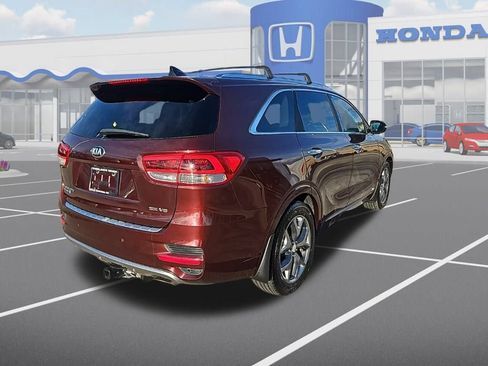 Used 2016 Kia Sorento SX image 9
