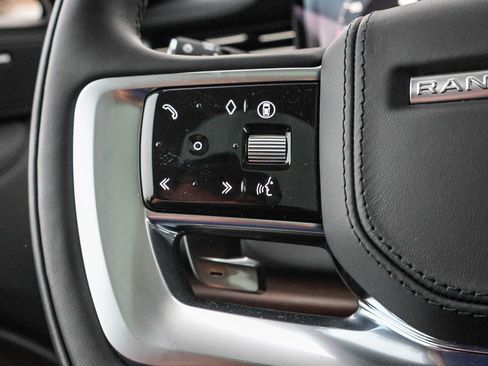 New 2025 Land Rover Range Rover SE image 34