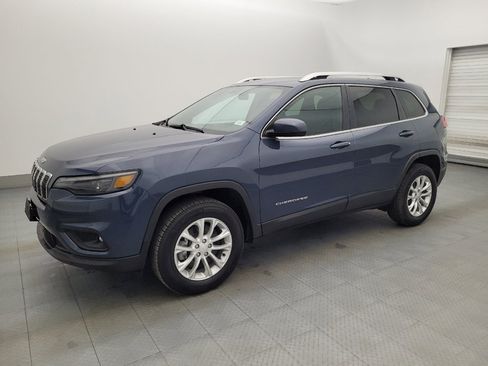 Used 2019 Jeep Cherokee Latitude w/ Popular Appearance Group image 2
