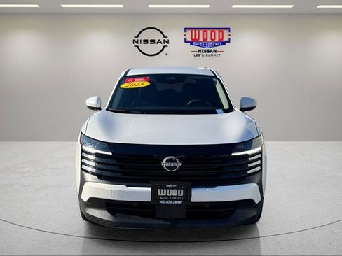 Certified 2025 Nissan Kicks SV image 8