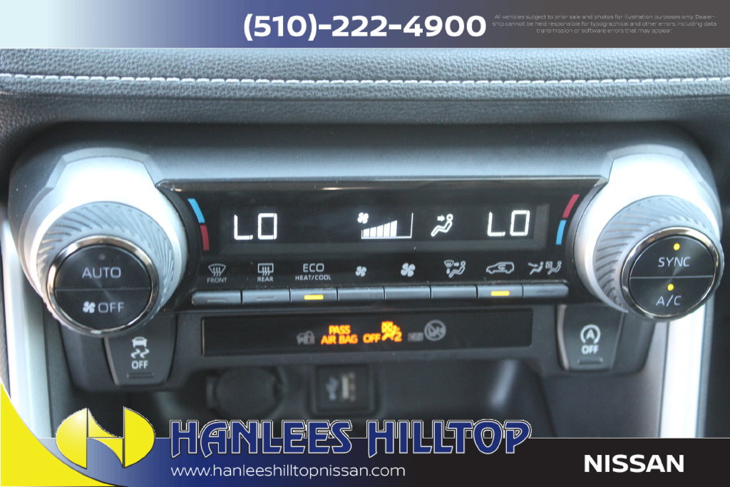 Used 2025 Toyota RAV4 XLE FWD image 22