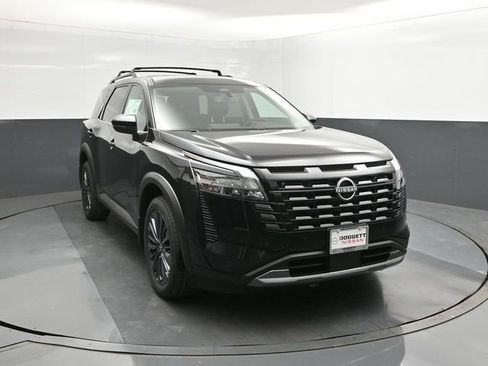 New 2026 Nissan Pathfinder SL w/ SL Premium Package image 22