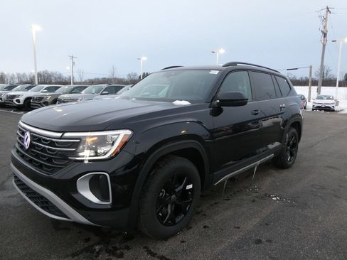 New 2026 Volkswagen Atlas Peak Edition AWD/4WD image 21