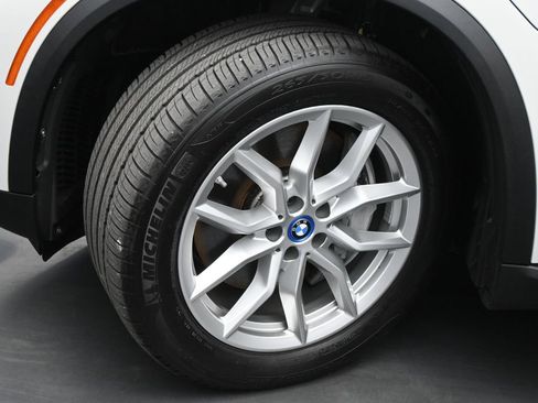 Used 2022 BMW X5 xDrive45e w/ Climate Comfort Package AWD/4WD image 22