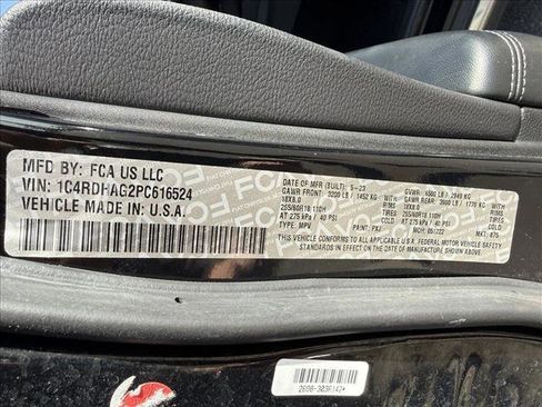 Used 2023 Dodge Durango SXT RWD image 25