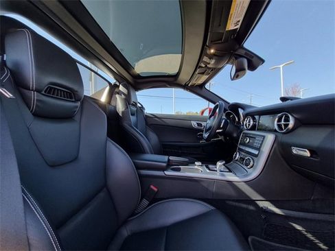 Certified 2019 Mercedes-Benz SLC 300 image 15