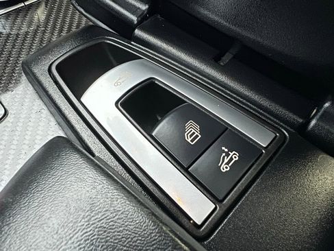 Used 2018 Mercedes-Benz SL 550 image 52