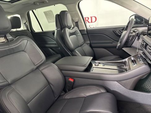 New 2025 Lincoln Aviator Reserve w/ Luxury Package image 19
