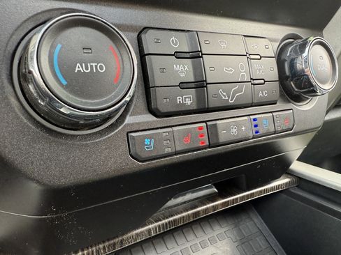 Used 2021 Ford F250 Lariat image 24