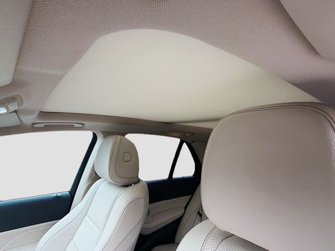 Used 2020 Mercedes-Benz GLE 350 4MATIC image 26