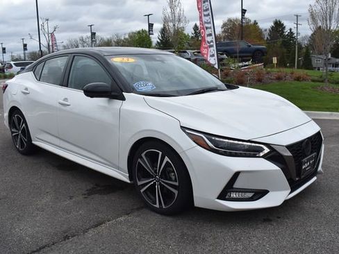 Used 2023 Nissan Sentra SR w/ SR Premium Package FWD image 10
