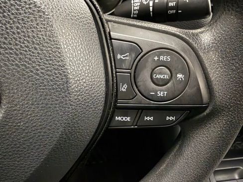 Used 2020 Toyota RAV4 XLE w/ Convenience Package image 17