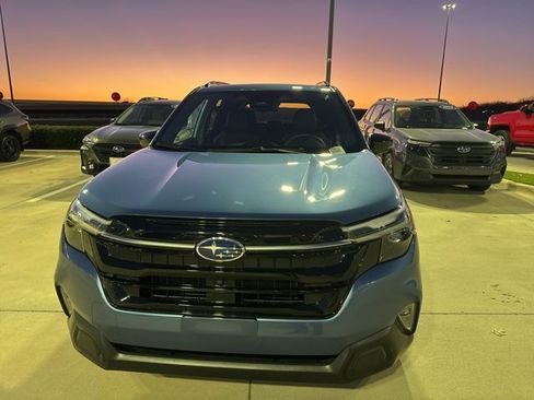 Used 2025 Subaru Forester Touring image 5