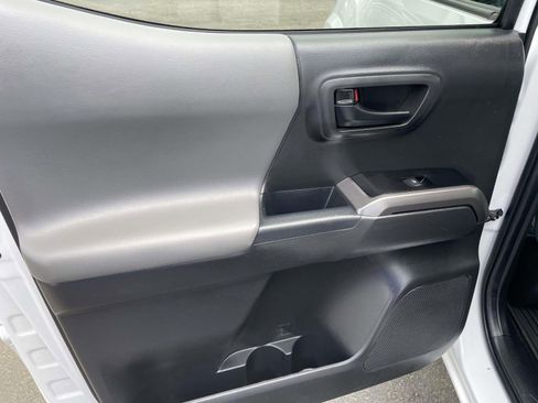 Used 2023 Toyota Tacoma SR5 w/ Technology Package image 15