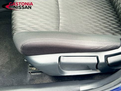 Used 2020 Nissan Rogue S image 25