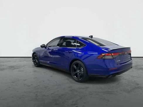 Used 2025 Honda Accord Sport image 9