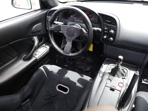 Used 2005 Honda S2000 image 16