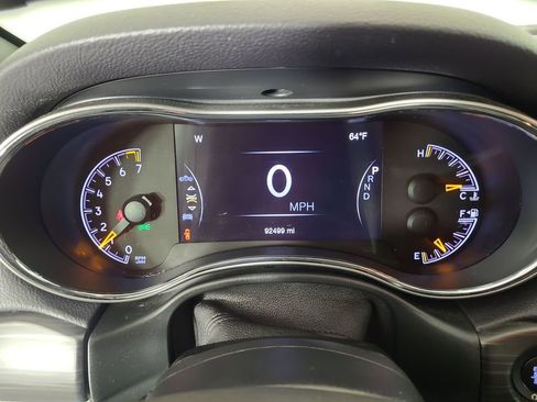 Used 2020 Jeep Grand Cherokee Altitude image 11