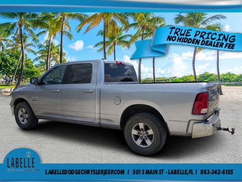 Used 2021 RAM 1500 Classic SLT AWD/4WD image 5