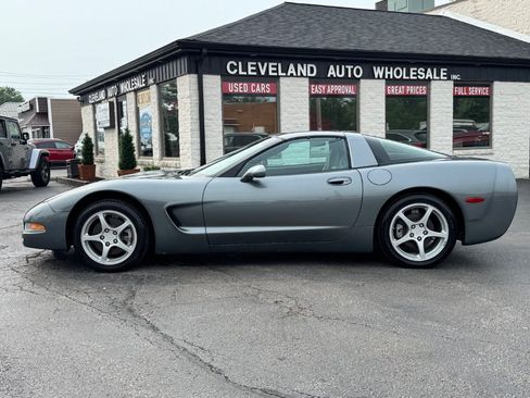 Used 2003 Chevrolet Corvette Coupe w/ Preferred Equipment Group RWD image 2