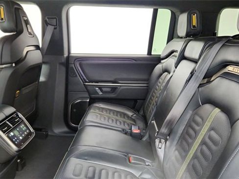 Used 2025 Rivian R1S Adventure image 33
