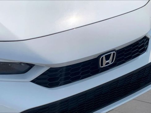 Used 2025 Honda Civic Sport image 30