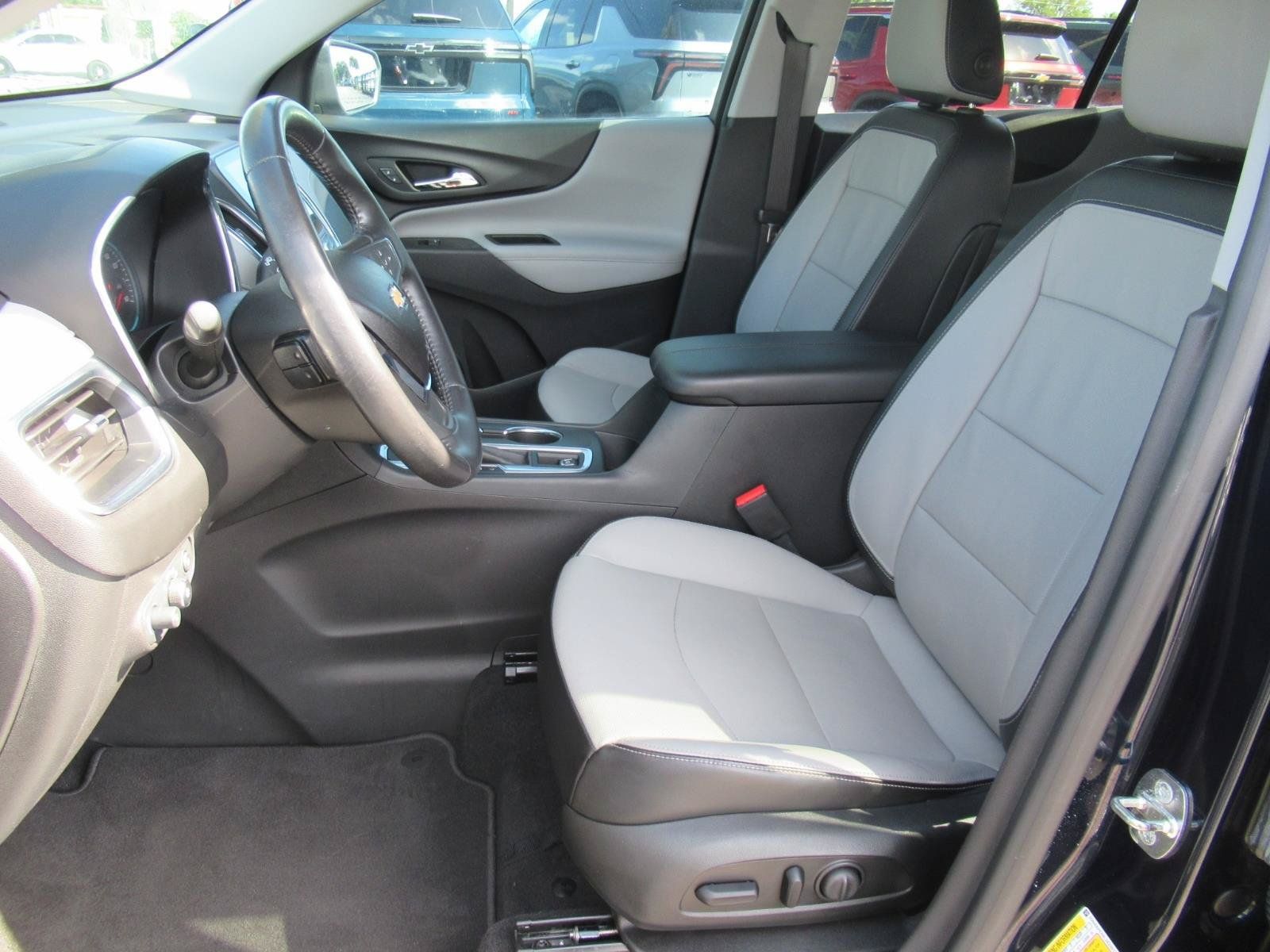 Used 2020 Chevrolet Equinox Premier FWD image 19