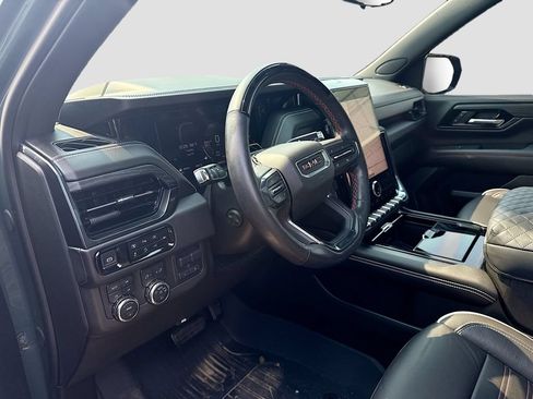Used 2025 GMC Yukon XL AT4 Ultimate w/ LPO, Floor Liner Package AWD/4WD image 5