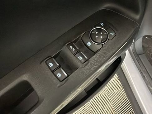 Used 2021 Ford EcoSport SE w/ SE Convenience Package FWD image 11