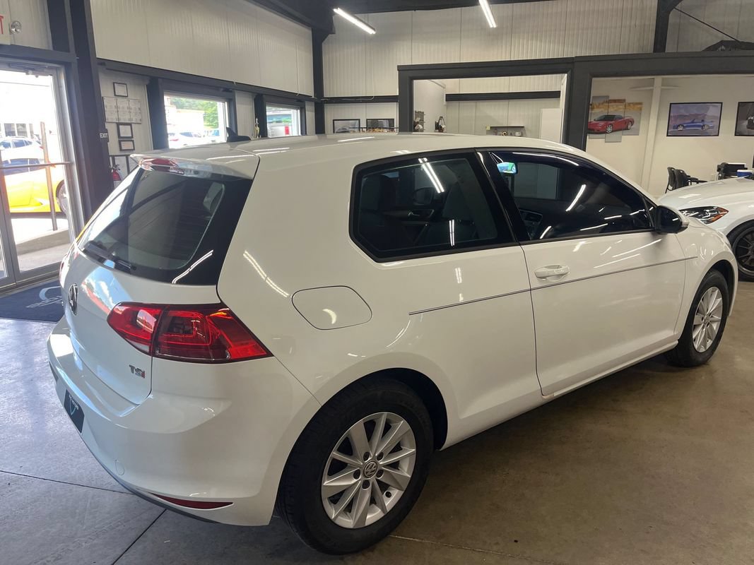 Used 2015 Volkswagen Golf S FWD image 14
