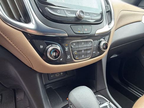 Used 2022 Chevrolet Equinox Premier image 14