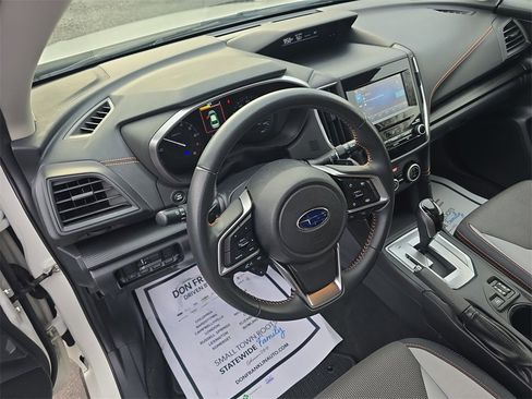 Used 2023 Subaru Crosstrek 2.0i Premium image 19