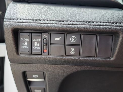 Used 2024 Honda Odyssey EX-L image 12