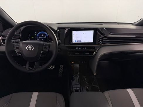 Used 2026 Toyota Camry SE FWD image 24