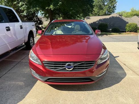 Used 2017 Volvo V60 T5 Premier FWD image 16