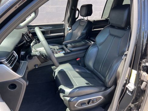 Used 2022 Jeep Wagoneer Series III w/ Convenience Group I AWD/4WD image 22