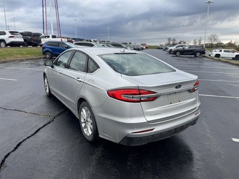 Used 2019 Ford Fusion SE image 5