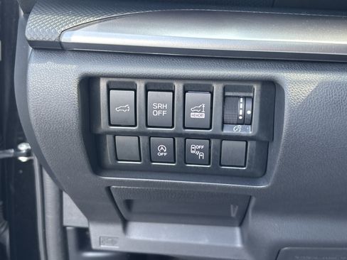 Used 2024 Subaru Forester Premium AWD/4WD image 33