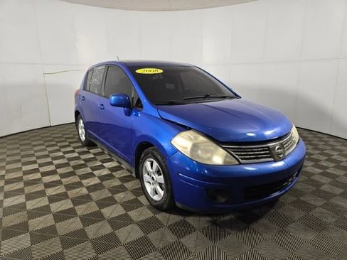 Used 2008 Nissan Versa SL w/ Convenience Pkg image 3