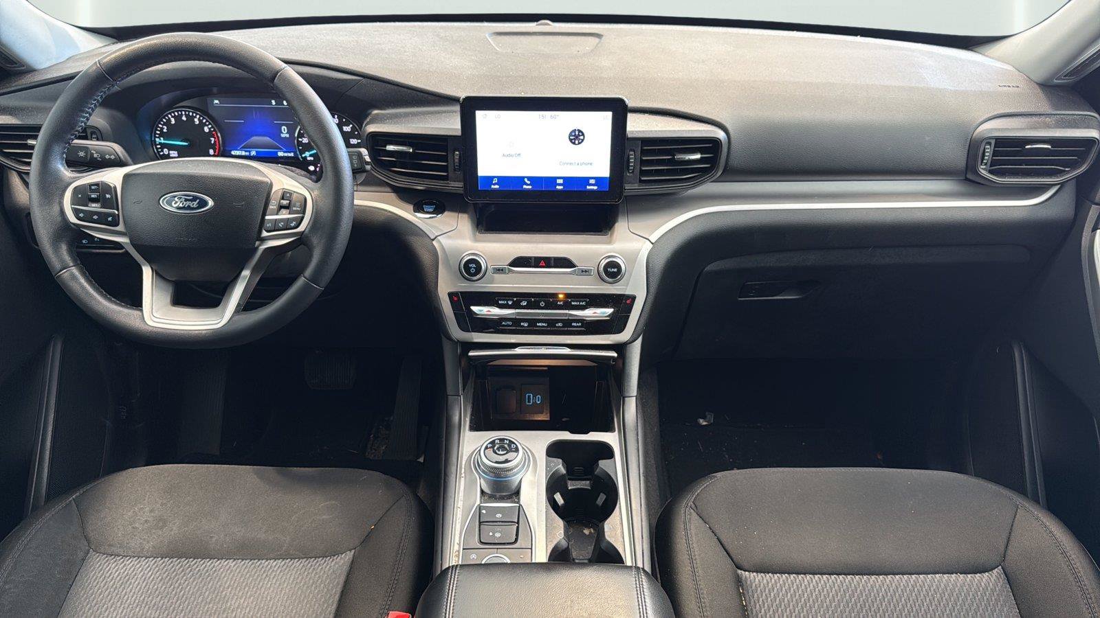 Used 2023 Ford Explorer XLT AWD/4WD image 11