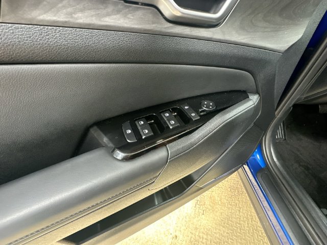 Certified 2025 Kia Sportage X-Line AWD/4WD image 23