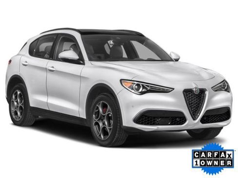 Used 2022 Alfa Romeo Stelvio Ti AWD/4WD image 29