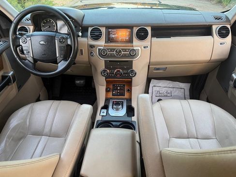 Used 2016 Land Rover LR4 HSE Silver Edition AWD/4WD image 15
