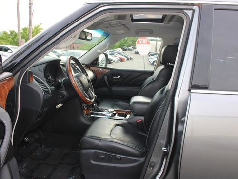 Used 2017 INFINITI QX80 4WD w/ Deluxe Technology Package image 11